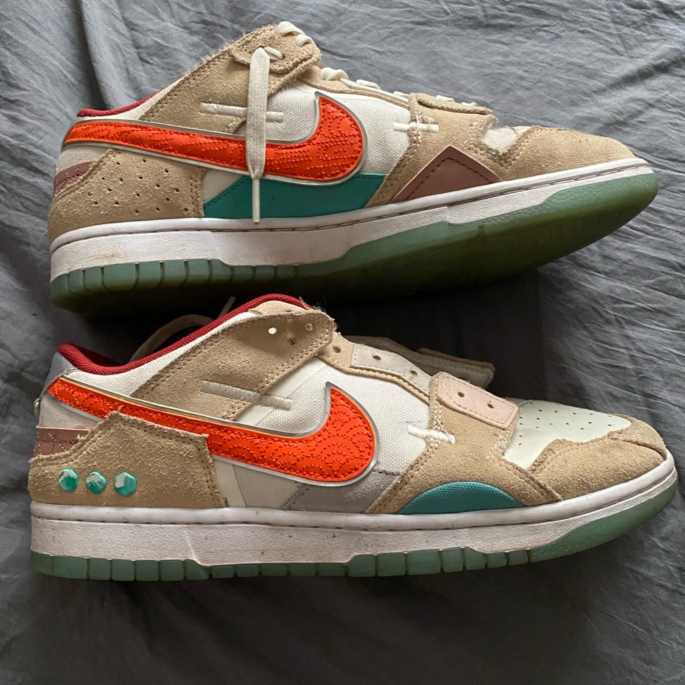 Shapeless Nike Dunks, Size 10.5.